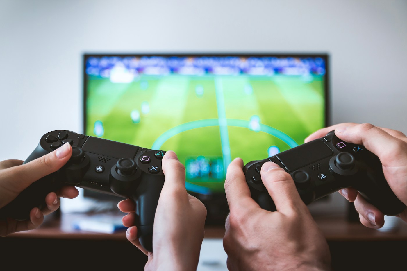Immersive digital gaming environment